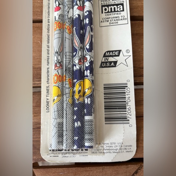 NOS Vintage Halloween Looney Tunes Pencils Warner Bros. 2 Pack New - Picture 4 of 14